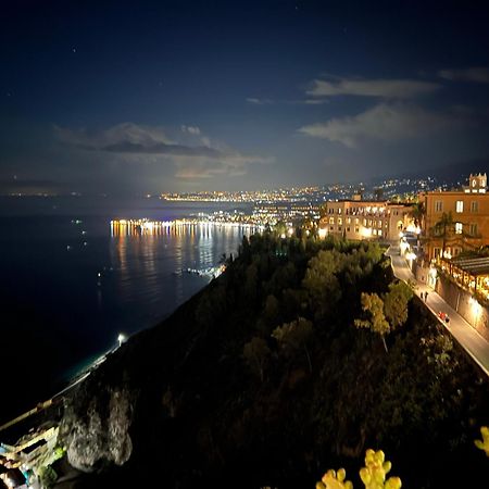 B&B Miroca Sant'Alessio Siculo Exterior photo