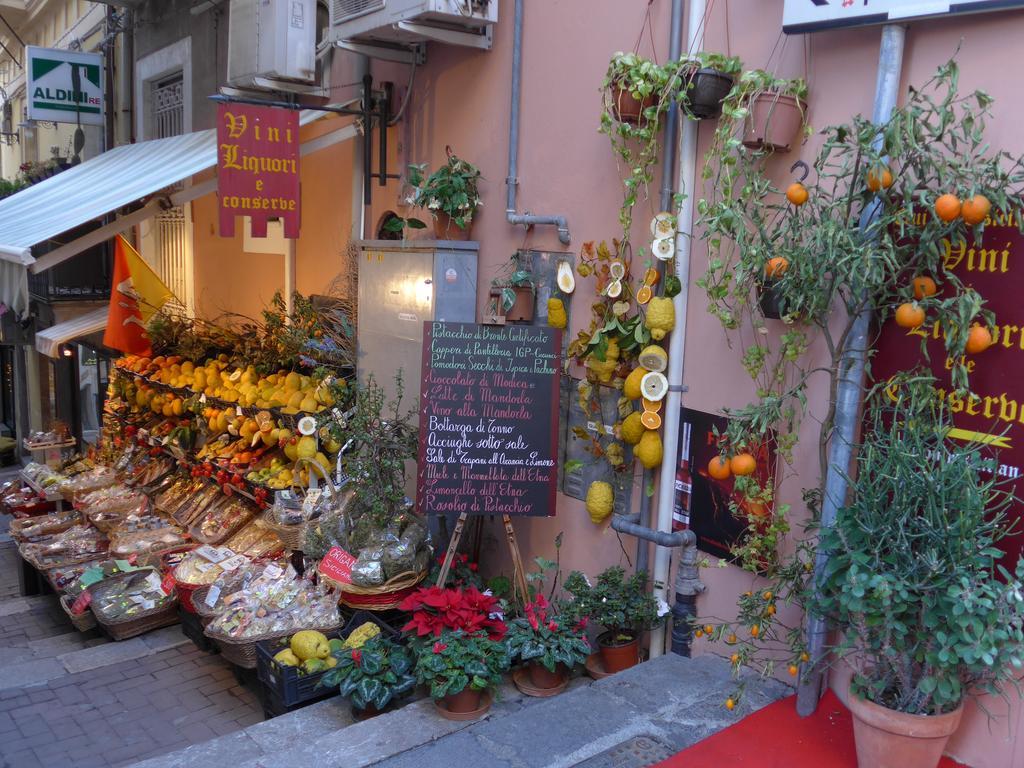 B&B Miroca Sant'Alessio Siculo Exterior photo